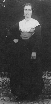 Rosa GIACOIA, mia nonna (Antonio BONELLI) in pacchiana